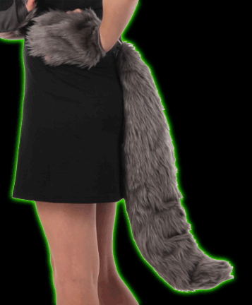 OVERSIZED WOLF TAIL