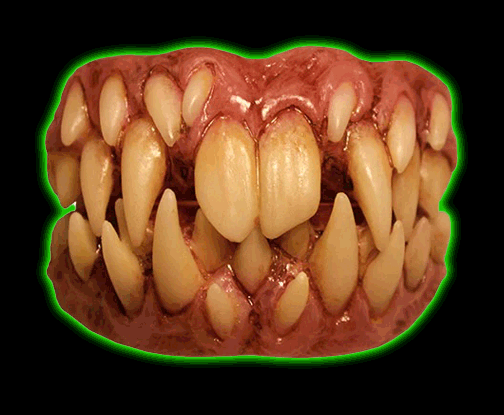 IT - PENNYWISE FANG TEETH
